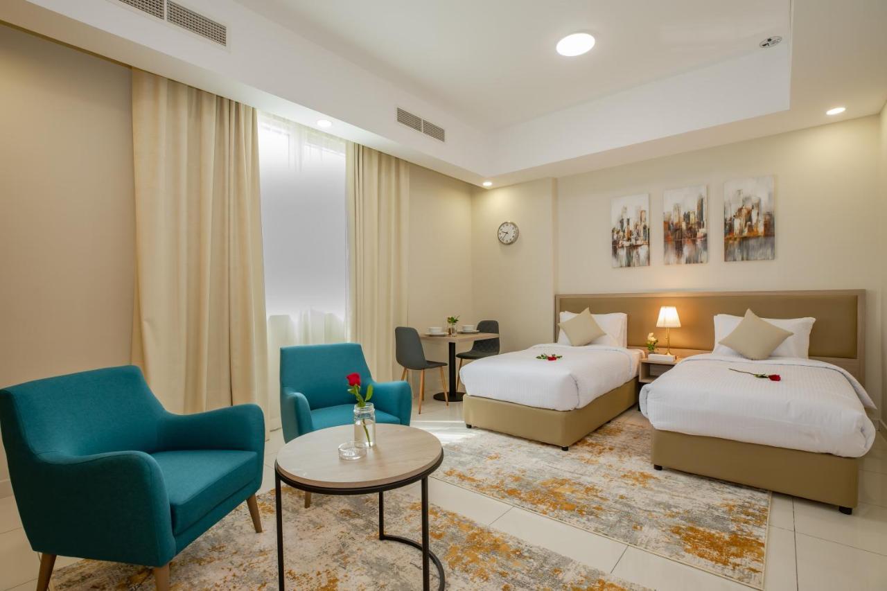 Platinum Coast Hotel Apartments Fujaira Esterno foto Deluxe Room